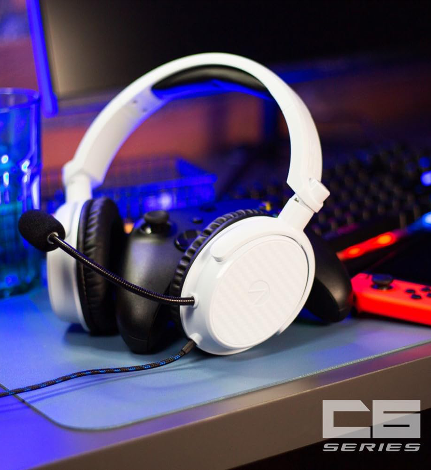 STEALTH C6-100 Wired Gaming headset - White & Blue Over Ear