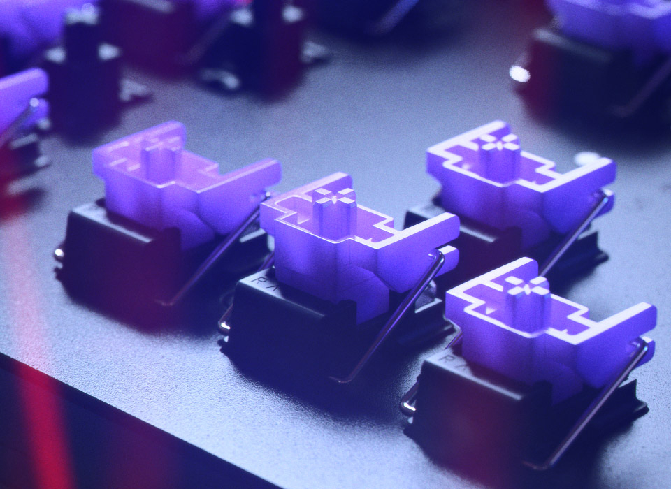 RAZER Huntsman V2 - Clicky Purple Optical Switch Keyboard