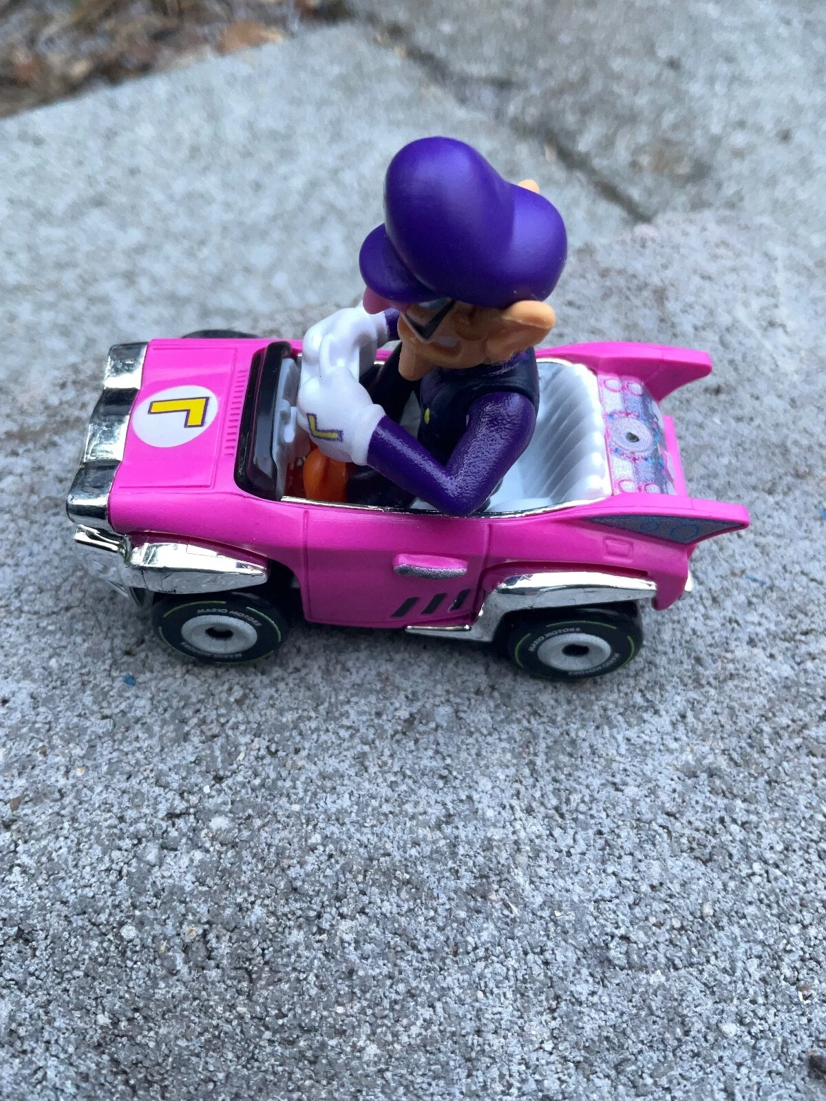 سيارة Waluigi ضمن مجموعة Hot Wheels Mario Kart