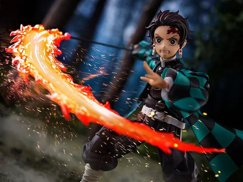 تفاصيل نحت فيجور Tanjiro Kamado DX Edition