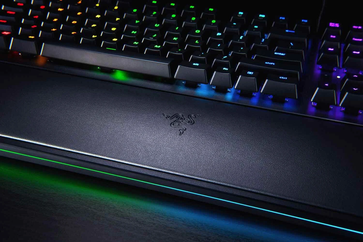 RAZER HUNTSMAN ELITE (Purple Switches) - Wired Clicky Optical Keyboard