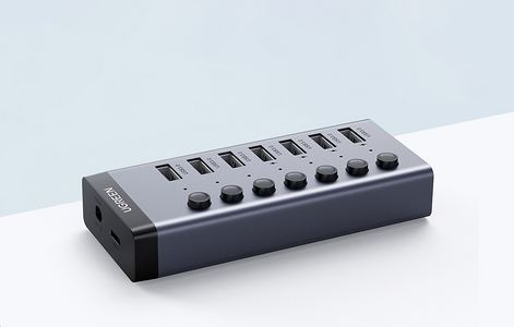 يوجرين USB-C إلى هاب 7 منافذ USB-A 3.0 مزوّد طاقة (12V)  للبيع في مصر من خلال Games2Egypt