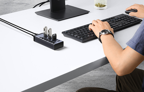 يوجرين USB-C إلى هاب 7 منافذ USB-A 3.0 مزوّد طاقة (12V)  للبيع في مصر من خلال Games2Egypt